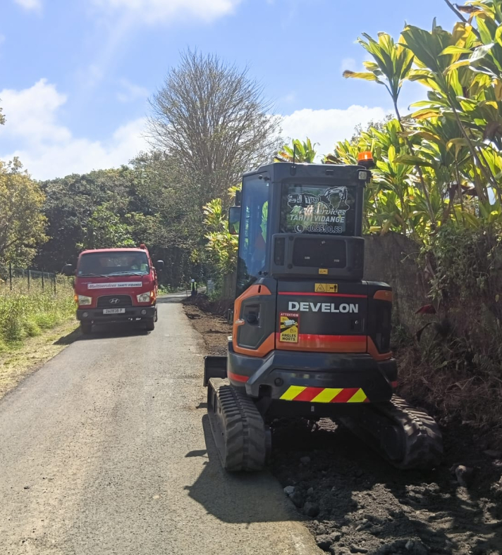 Infos travaux à Taravao : sécurisation des accotements de la route du Belvédère (RT32)